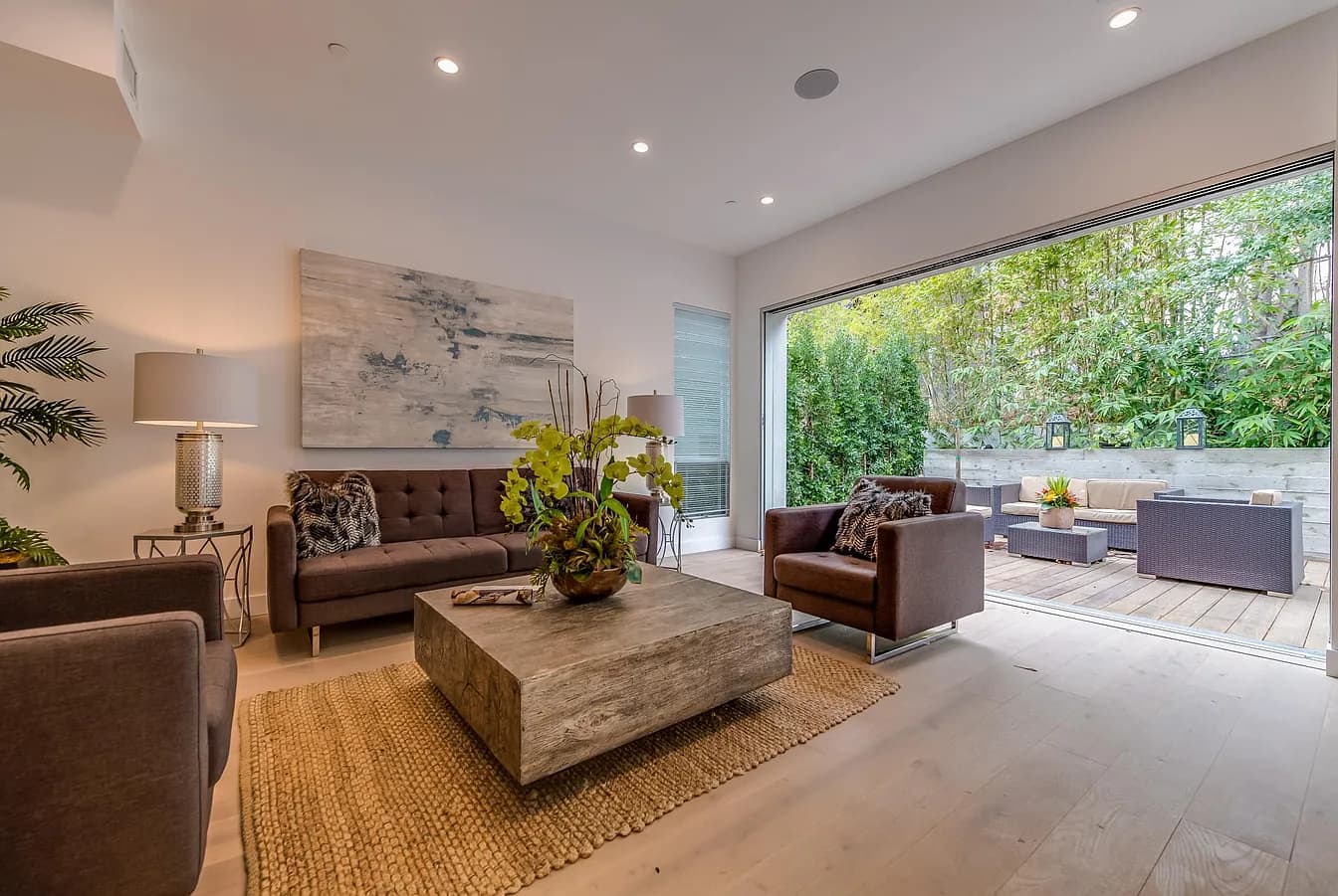 The Huntley Portfolio - 5