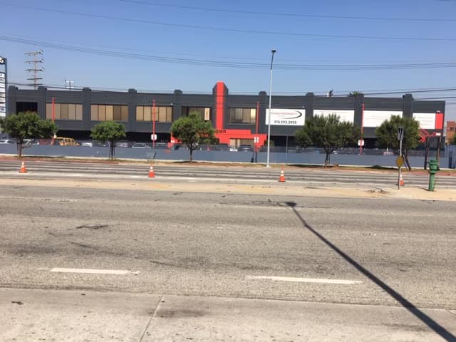 8885 Venice Blvd - 2